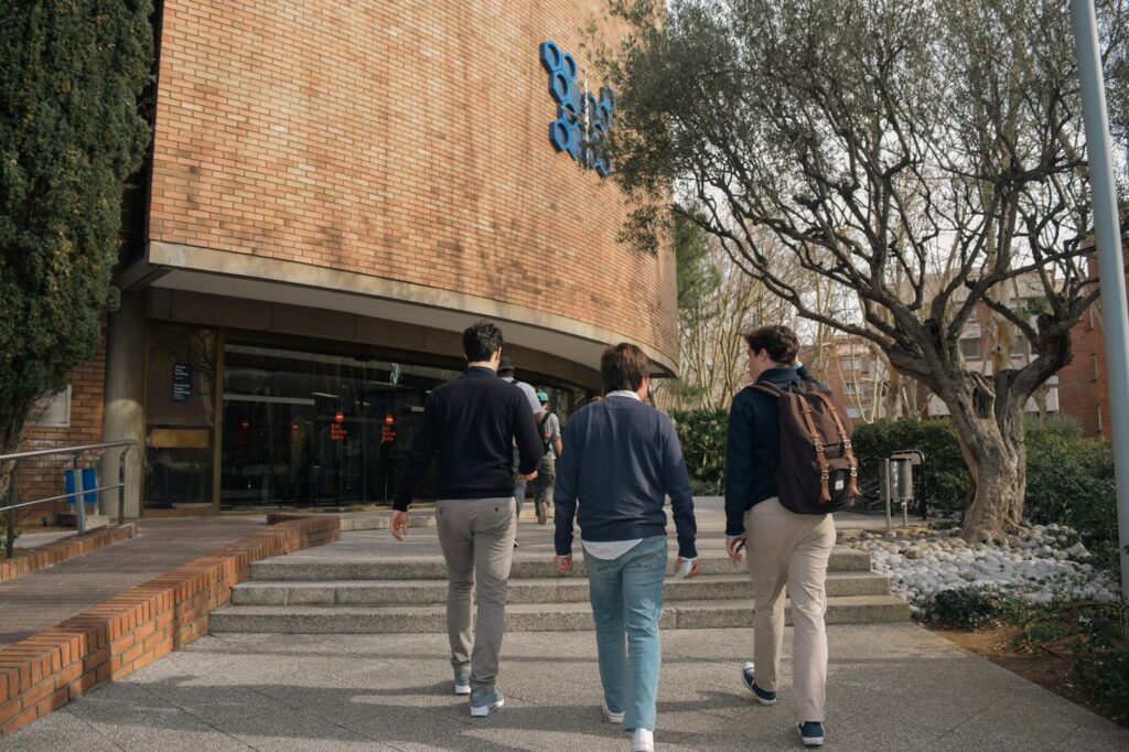 Mejores opciones de másters para profesionales ocupados 1 pexels photo 36770755